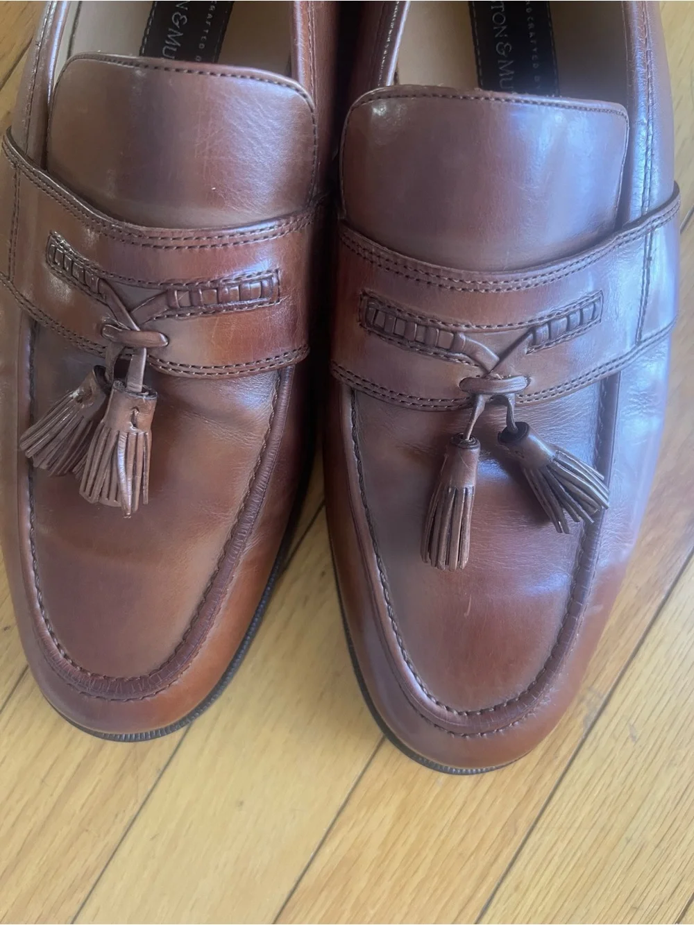 Johnston & Murphy 1046 Brown Leather Tassel Loafers Timeless Dress Shoes 9M